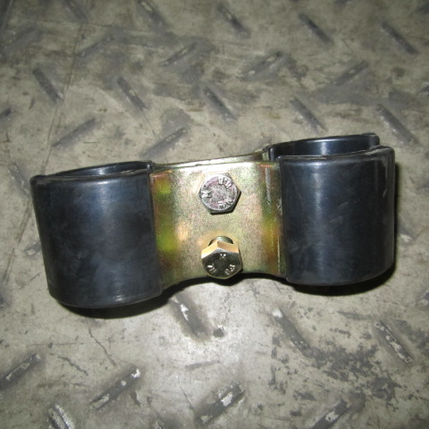 09C0647		Pipe clamp; ASSY