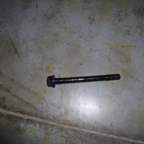 SP106409	330-1003012B	Cylinder head bolts