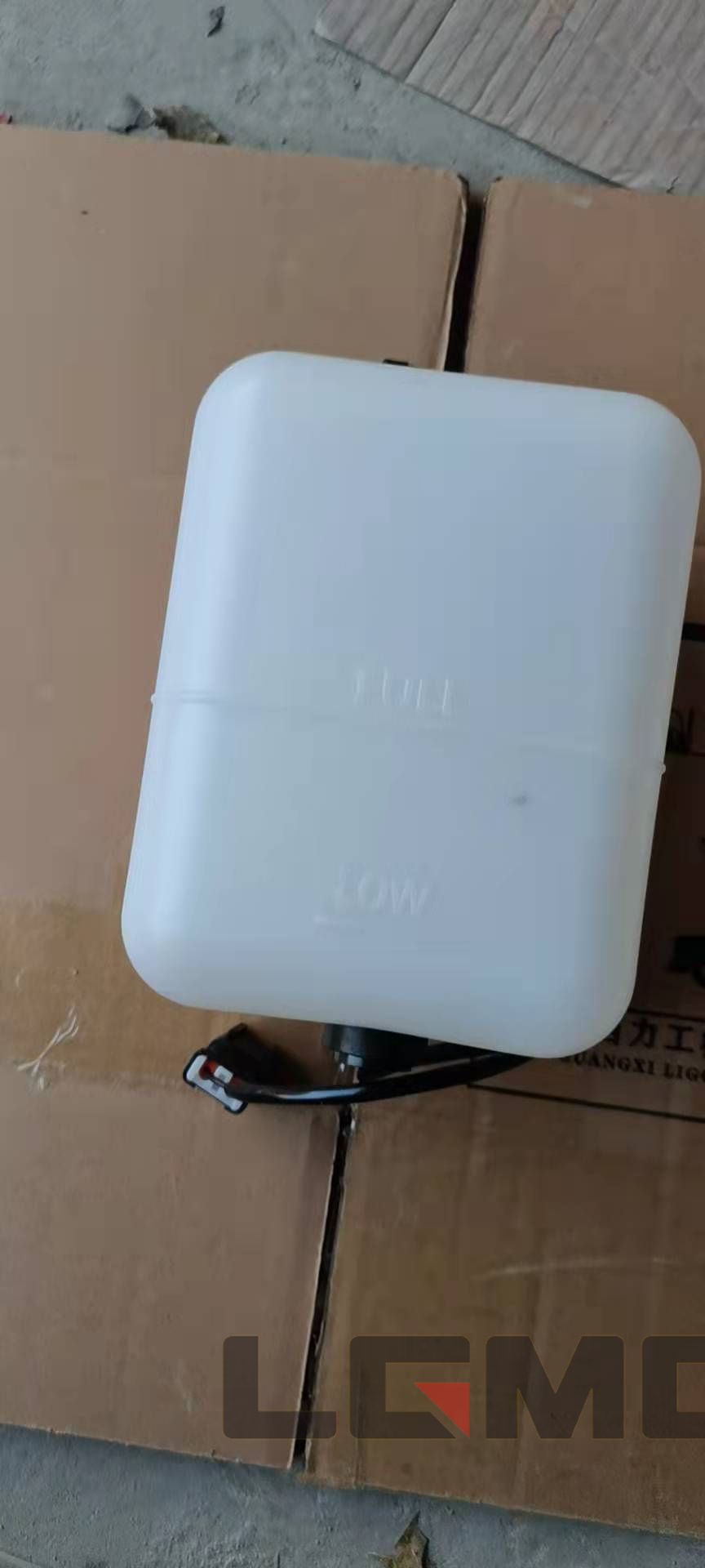 Auxiliary water tank PC300-7