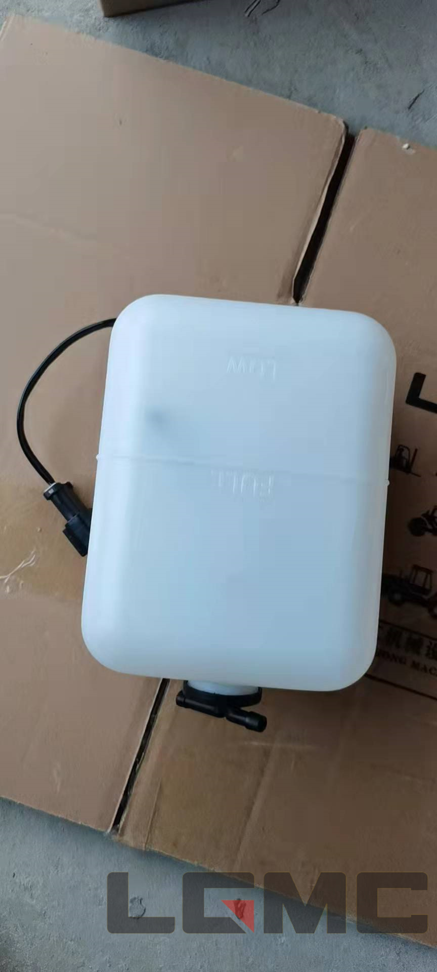 20Y-06-15240 Auxiliary water tank PC200-7