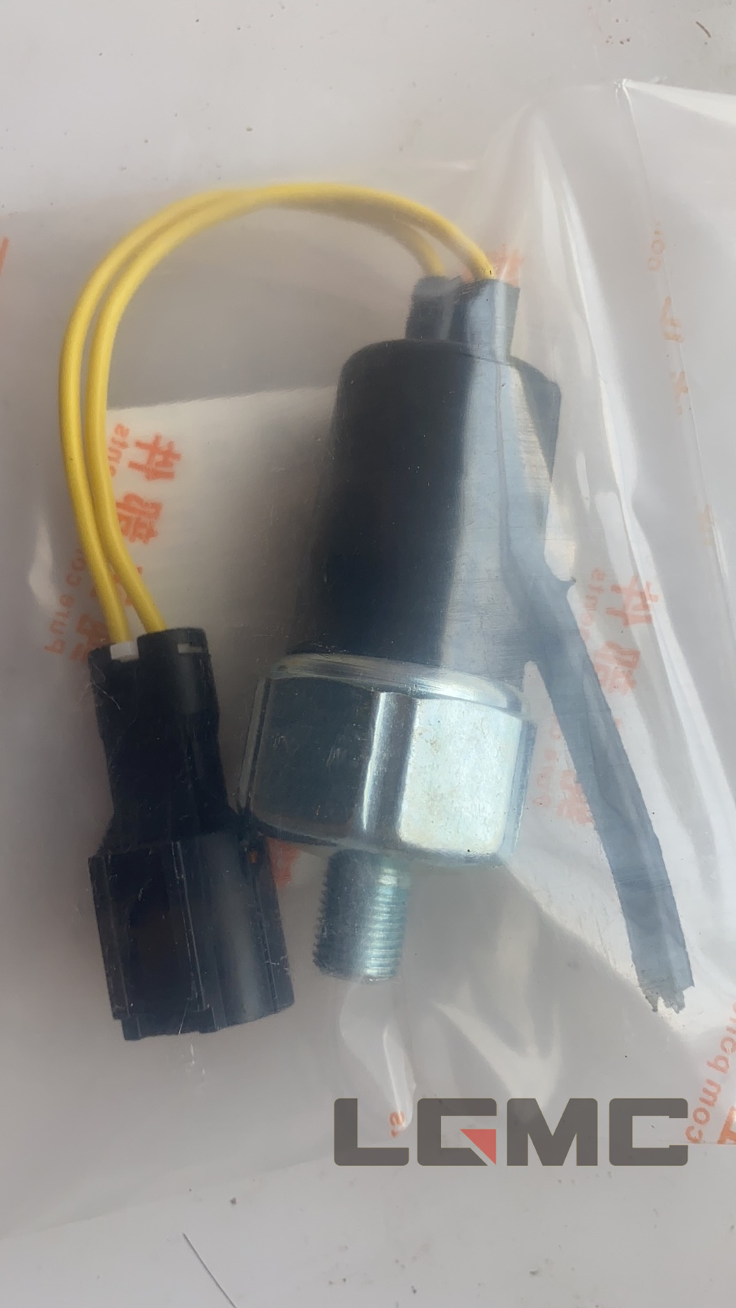 1-82410170-1 Sensor