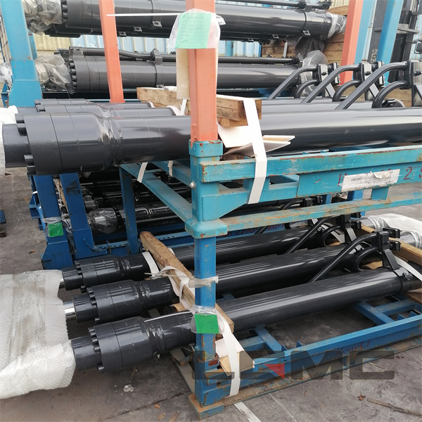10C3247 Boom cylinder 915
