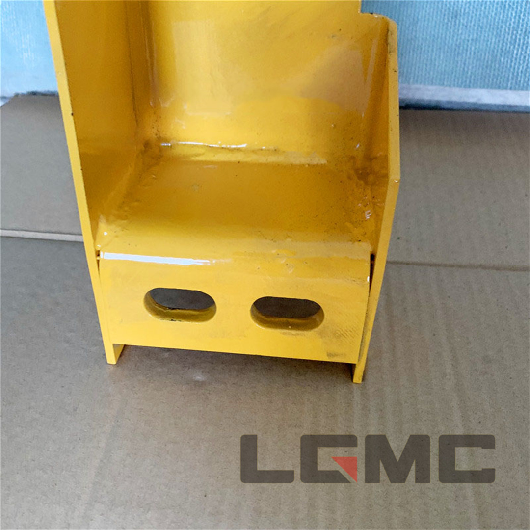 01D7220 Bucket leveling support