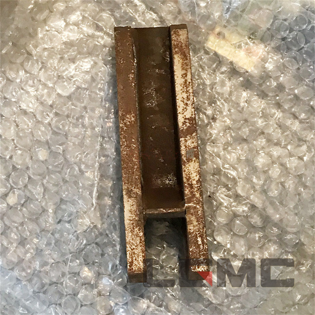 02D1155 Left and right steering cylinder front support welding parts