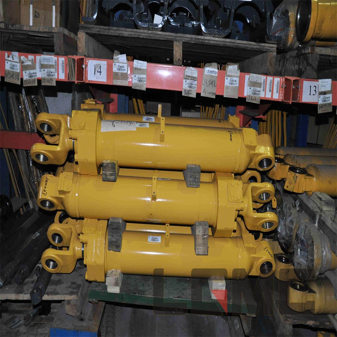 10C0023 Boom cylinder
