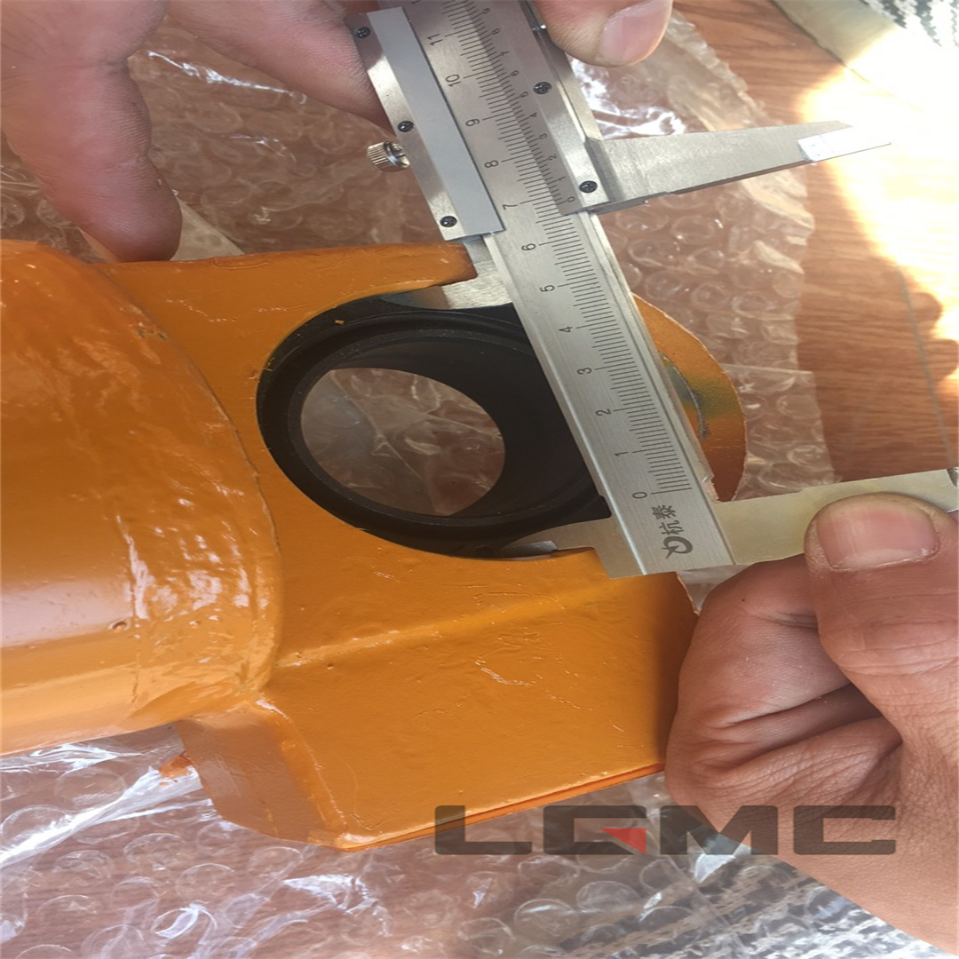 10C0114 Steering cylinder assembly (short)