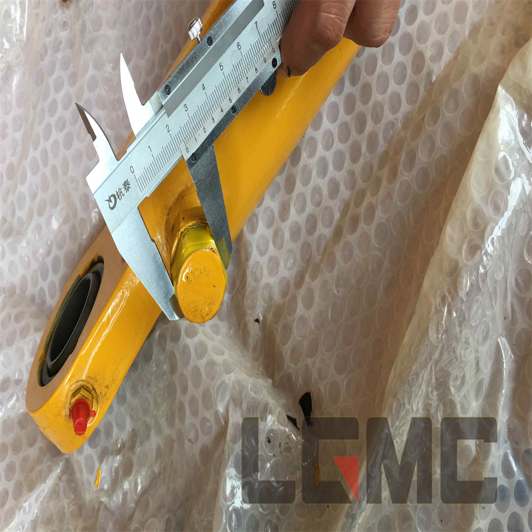 10C0523 Front wheel steering cylinder