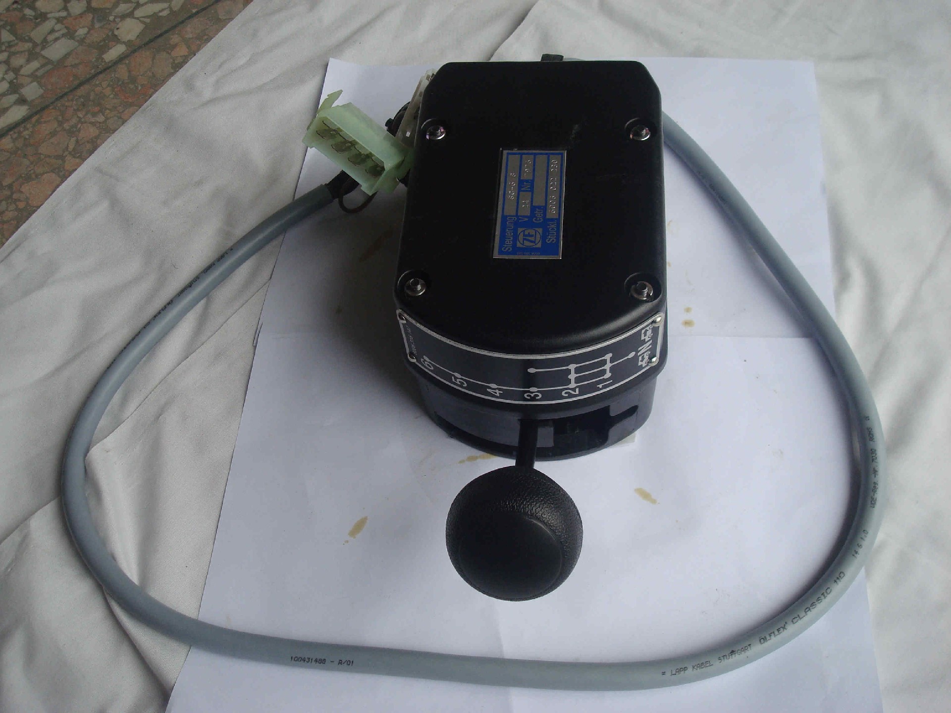 6006022230 Gear selector