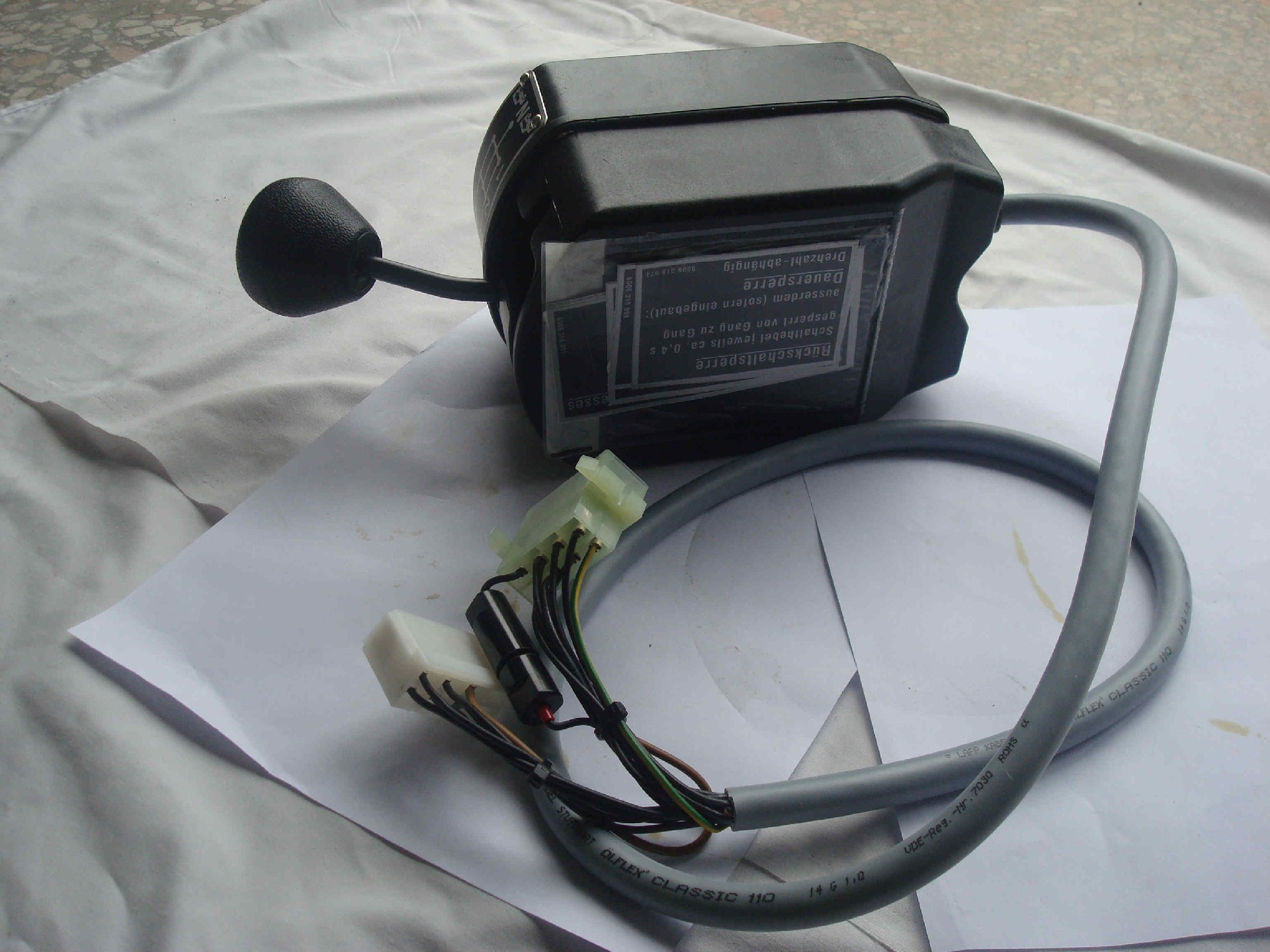 6006022230 Gear selector