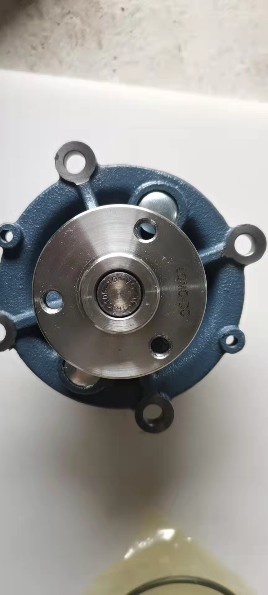 VOE21125771 0429-9142 Water Pump