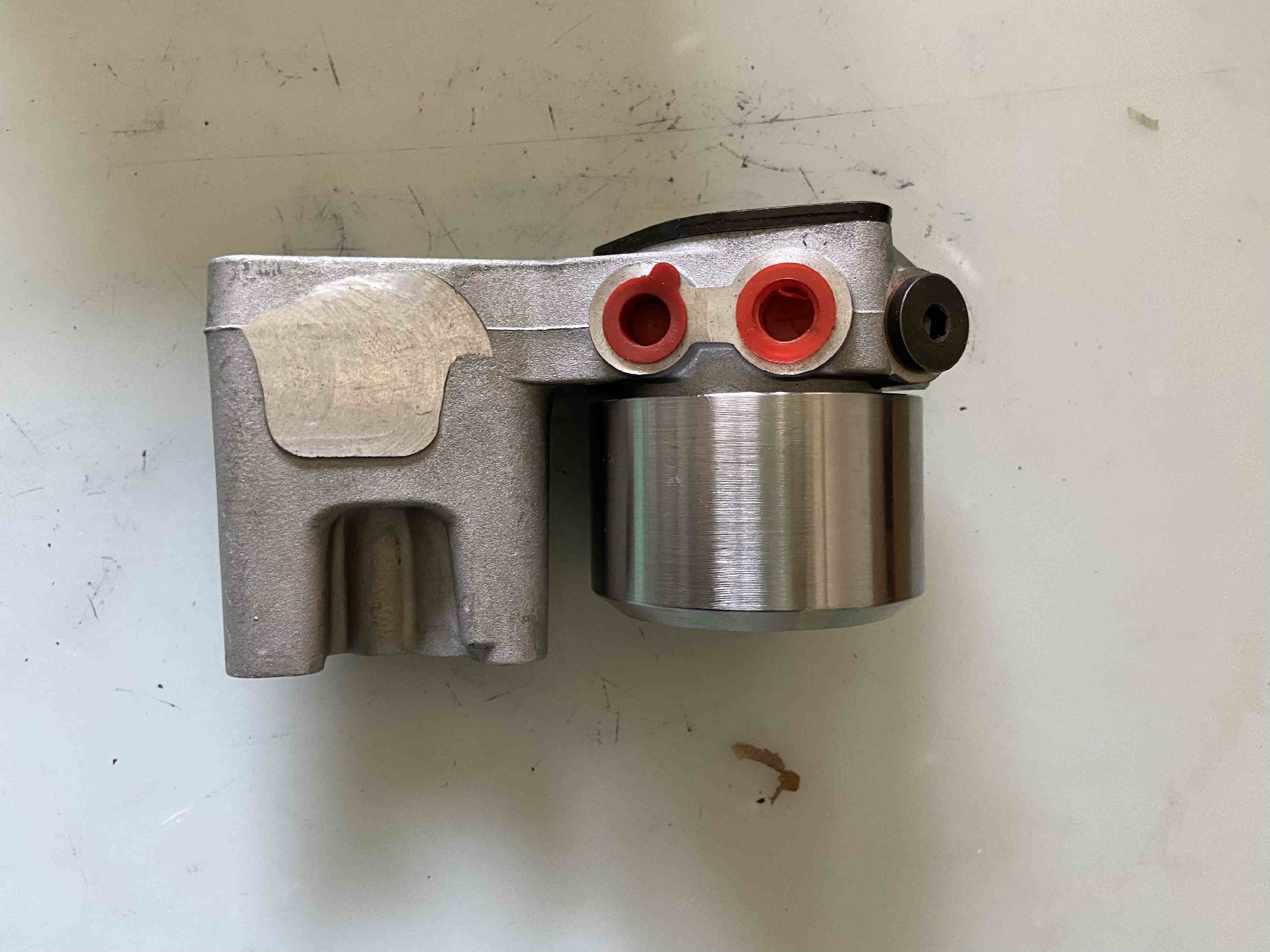 4110000727098 Fuel transfer pump assembly D04503576