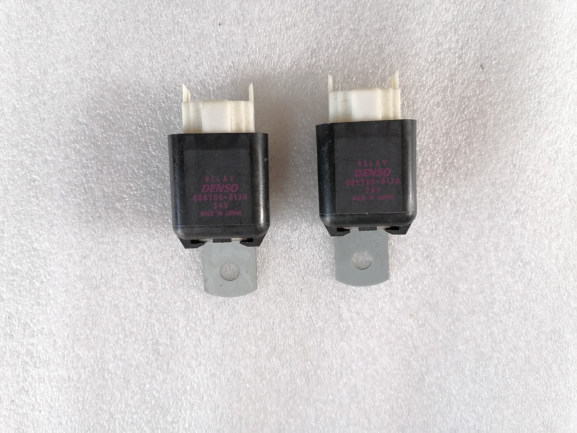 31B0070 Clutch Relay White