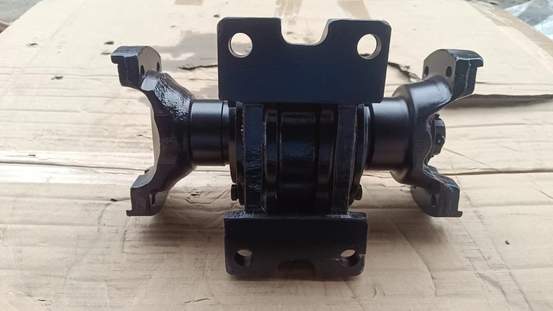 Liugong part 252115313	Transmission shaft bracket