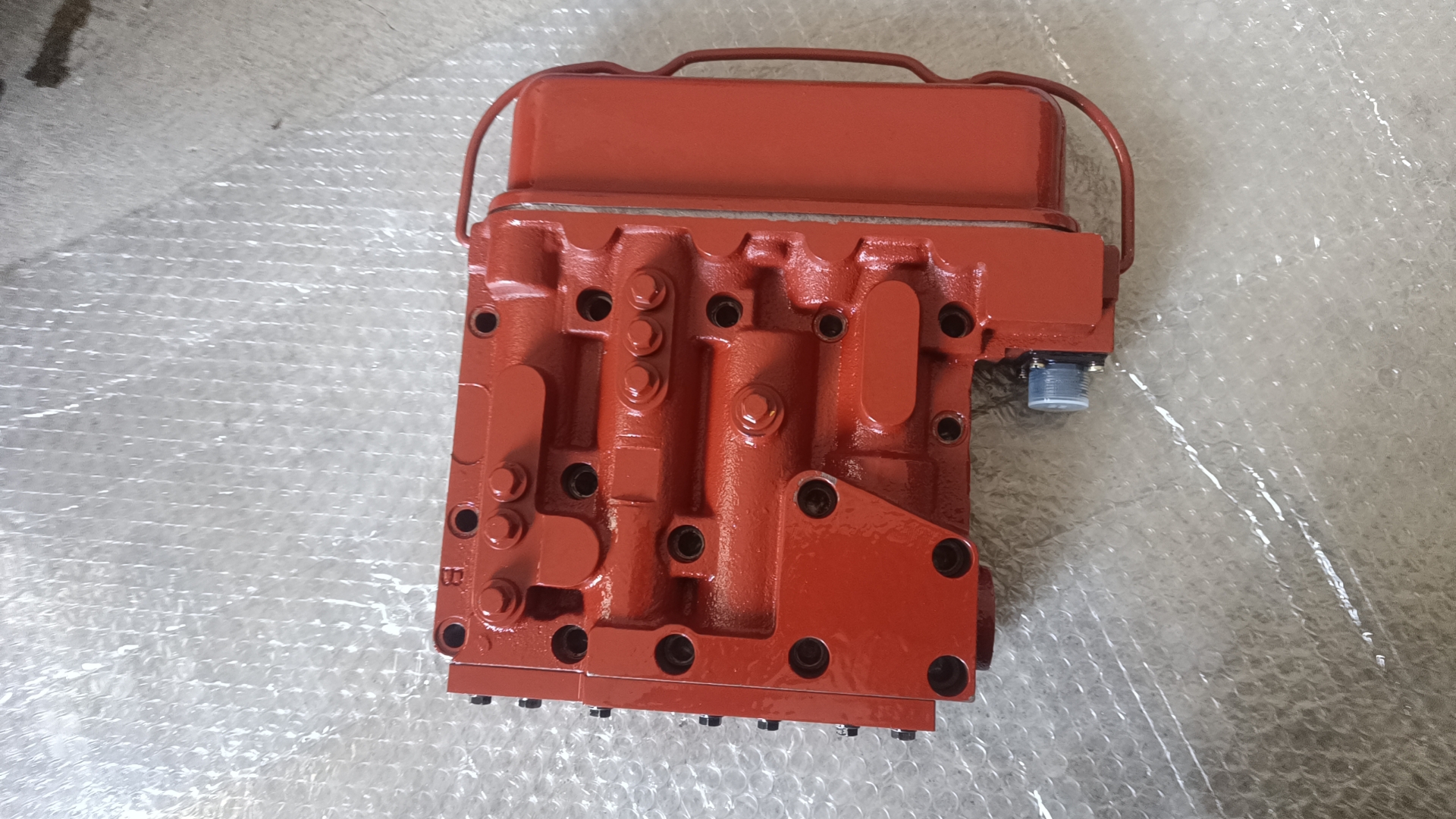 Liugong part 6WG180 control valve