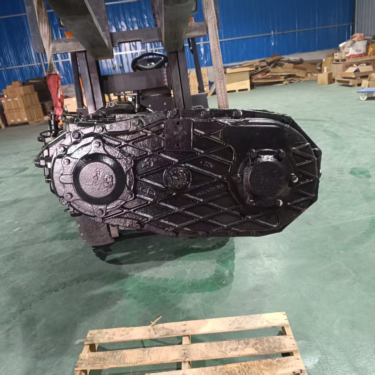 LIUGONG 40Y0001 GEAR BOX